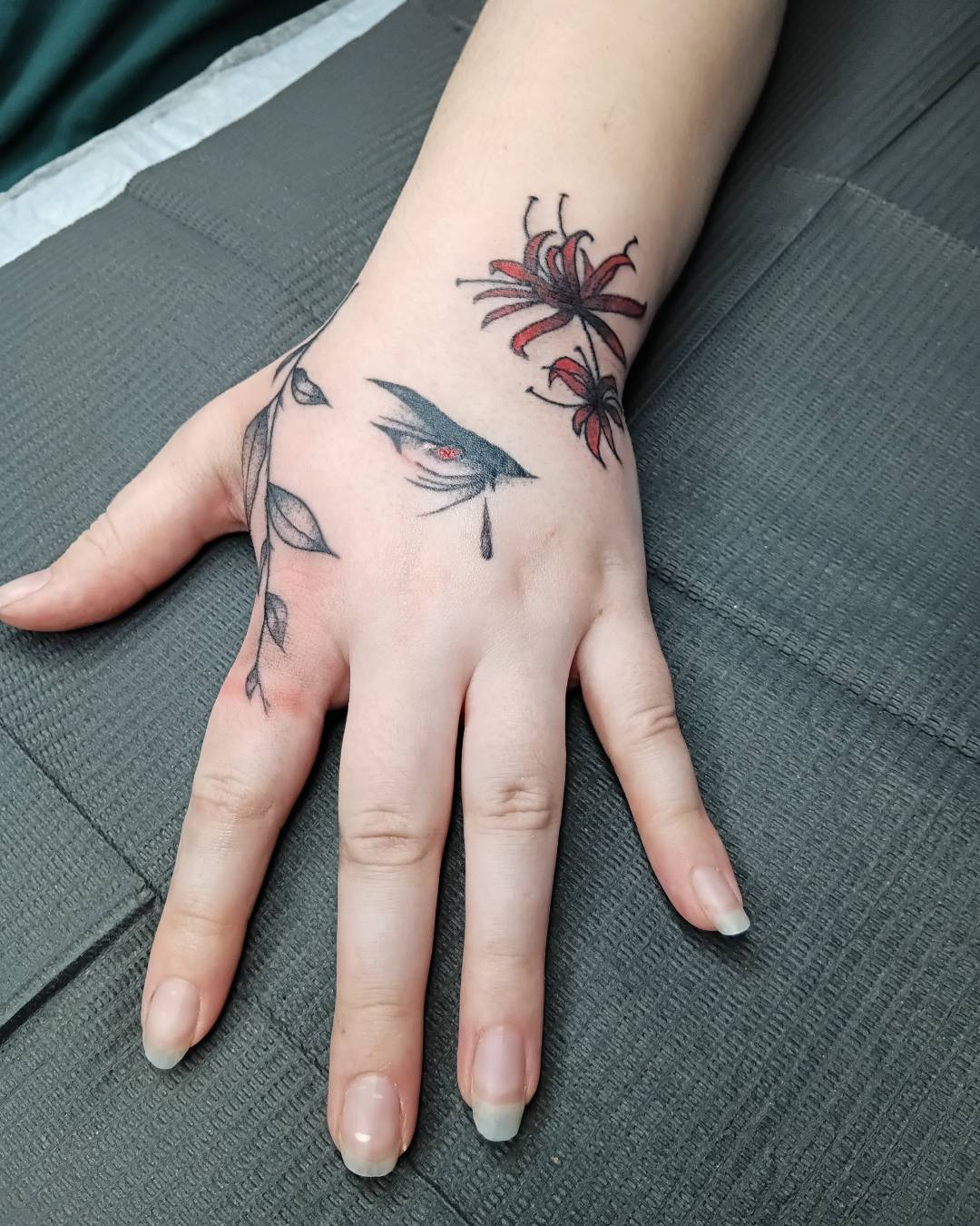 angry hand